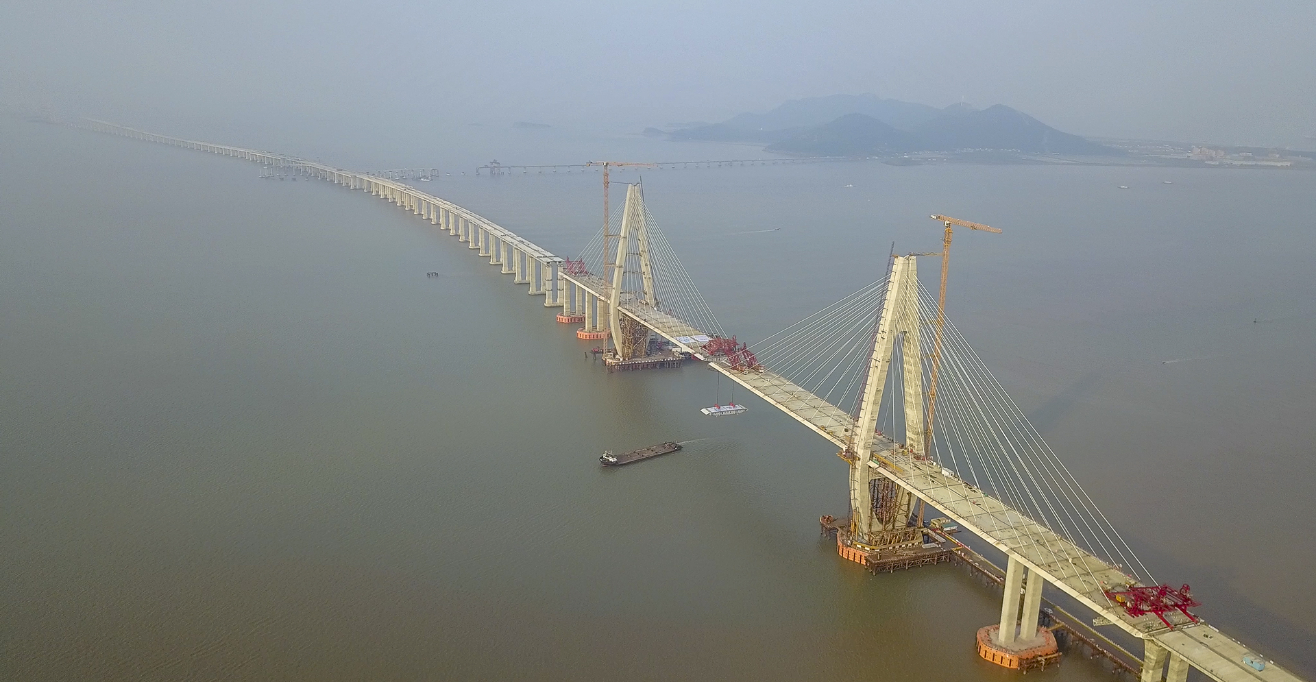 舟岱大桥合龙-9.jpg